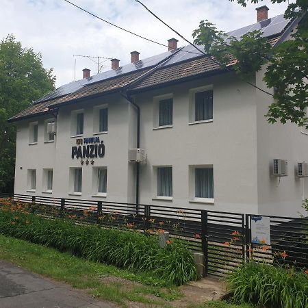 Kid Familia Panzio Balatonszarszo Bed & Breakfast Bagian luar foto