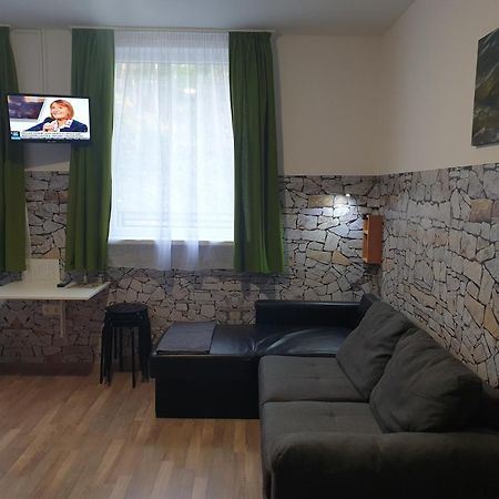 Kid Familia Panzio Balatonszarszo Bed & Breakfast Bagian luar foto